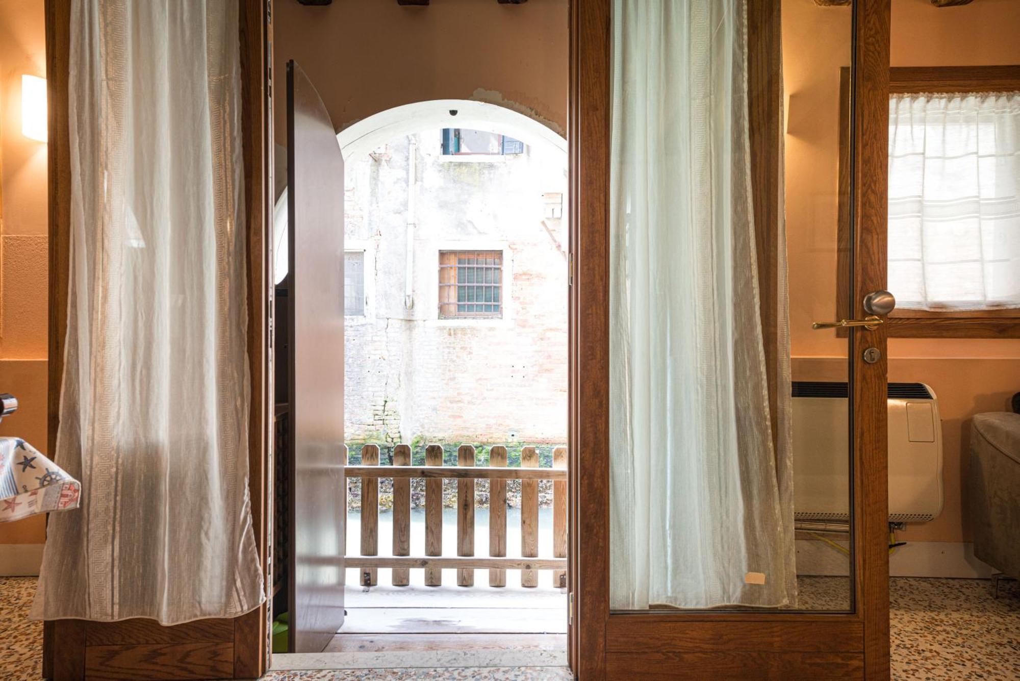 Apartamento Lovely Flat With Canal View Near Rialto Bridge Venecia
