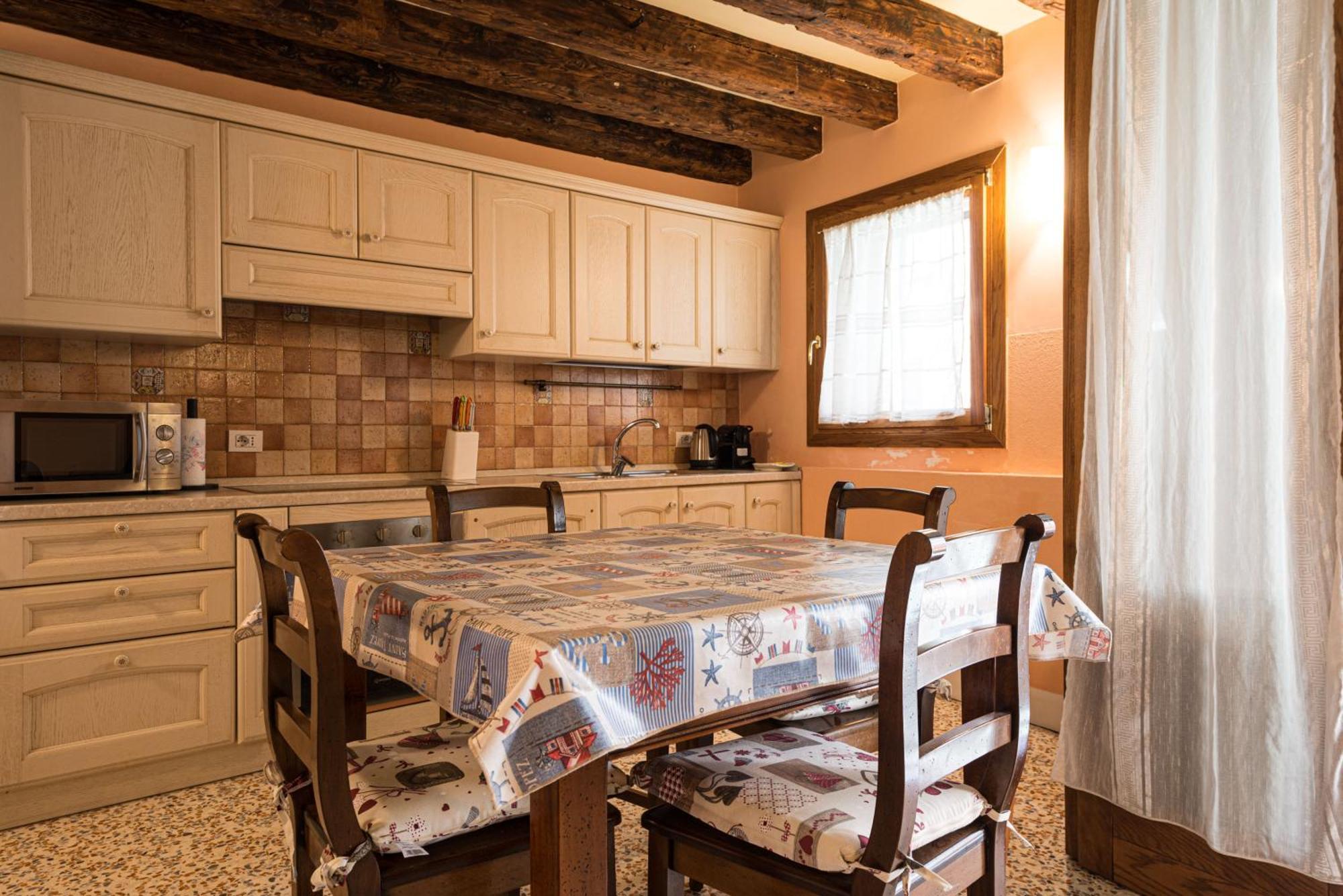 Apartamento Lovely Flat With Canal View Near Rialto Bridge